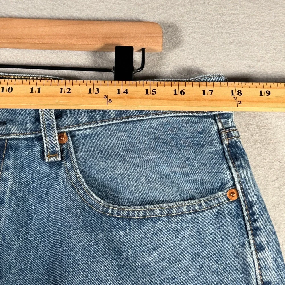 Levis 550 Relaxed Fit Mens Jeans 36x30 Medium Wash Blue Tapered Leg Denim